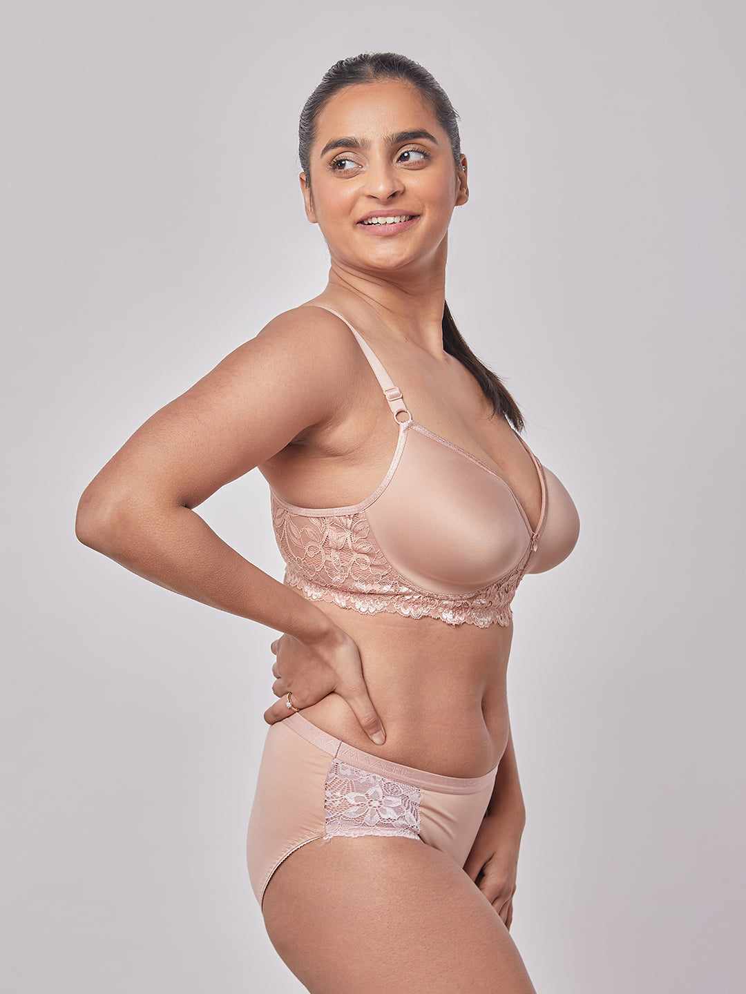 Erotic Wireless Cups Fancy Lace Set | M-6604